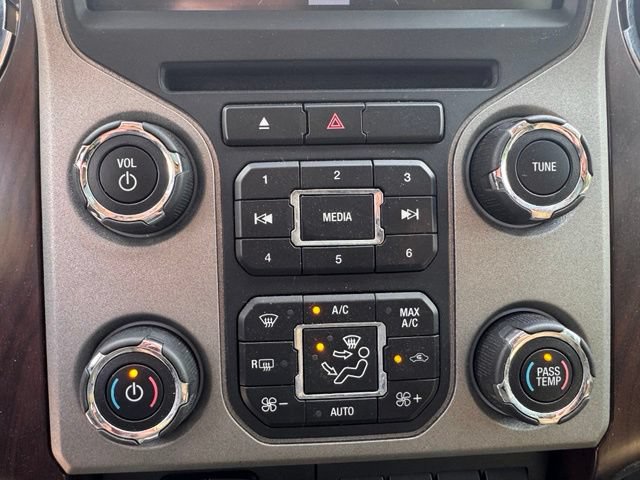 Used 2016 Ford F350 Lariat w/ Lariat Ultimate Package AWD/4WD image 13