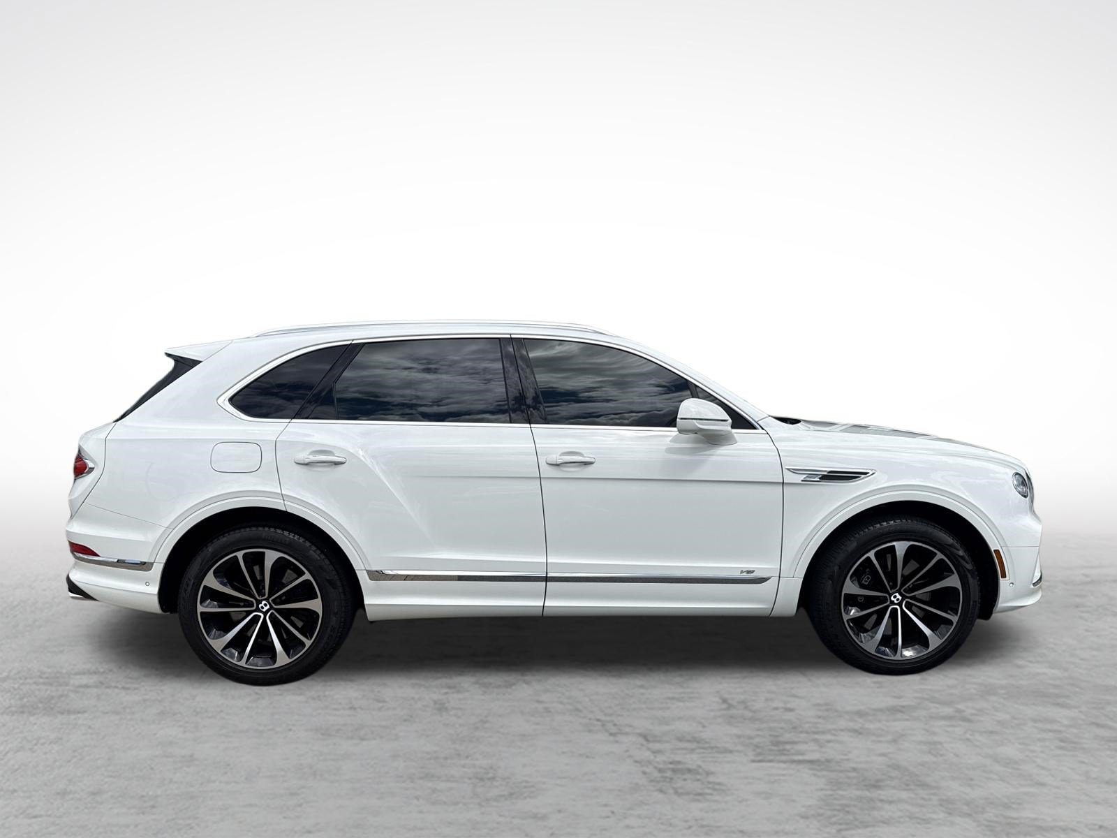 Used 2022 Bentley Bentayga AWD/4WD image 10