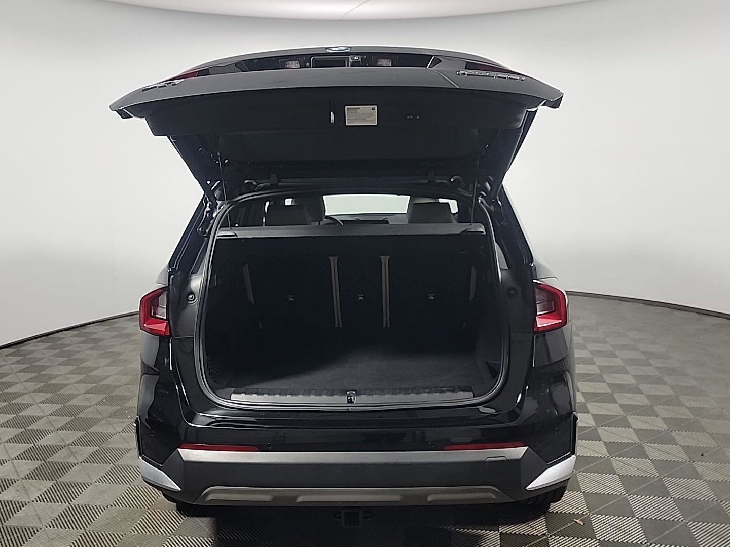 Used 2023 BMW X1 xDrive28i image 8