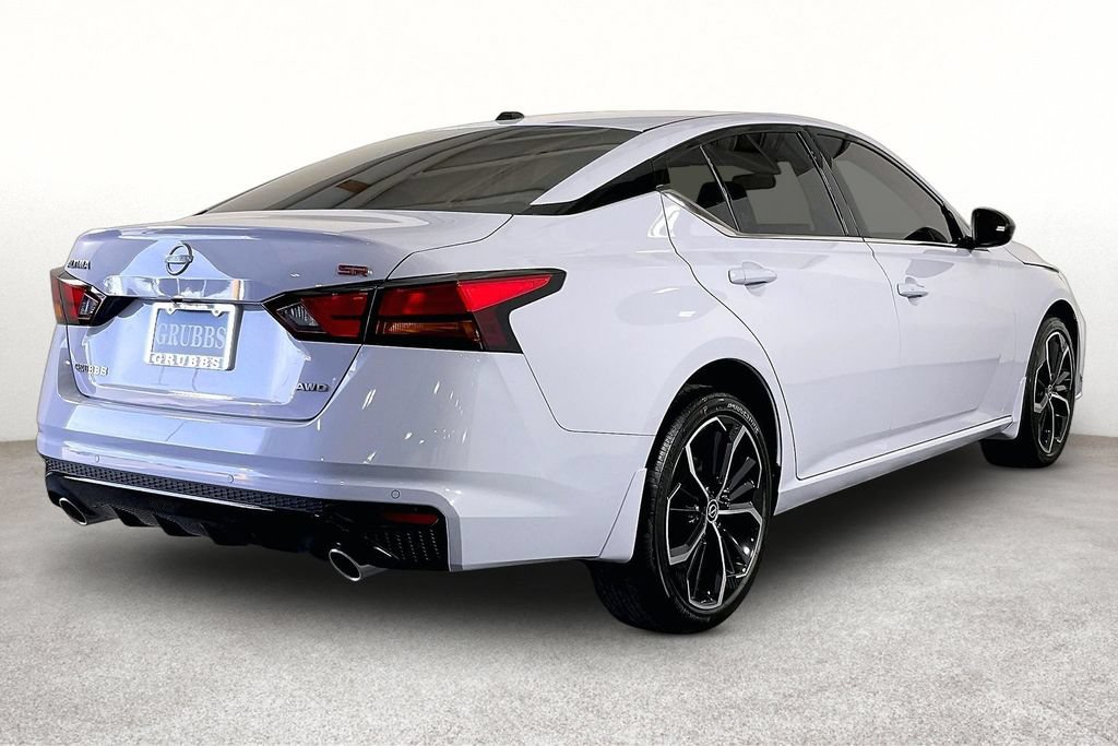 New 2026 Nissan Altima 2.5 SR AWD/4WD image 8