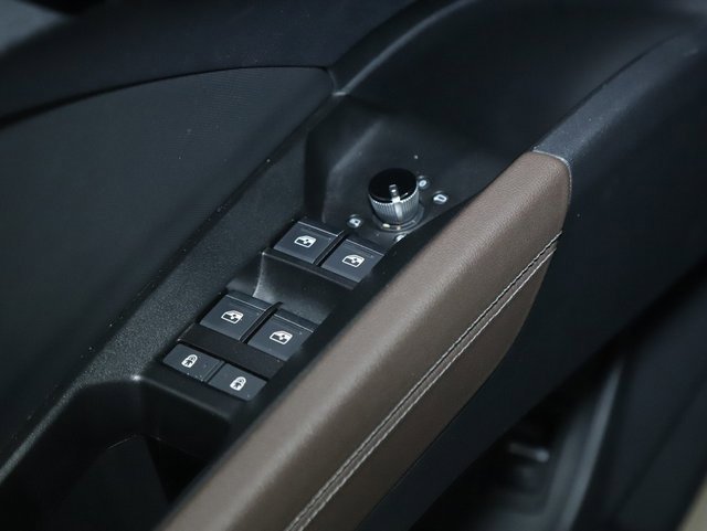 Used 2024 Audi Q4 e-tron Premium w/ Convenience Package image 17