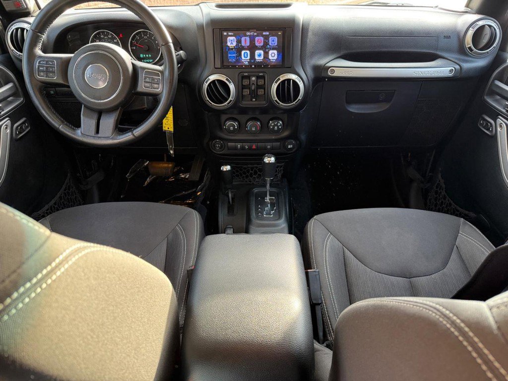 Used 2017 Jeep Wrangler Unlimited Rubicon w/ Connectivity Group image 11