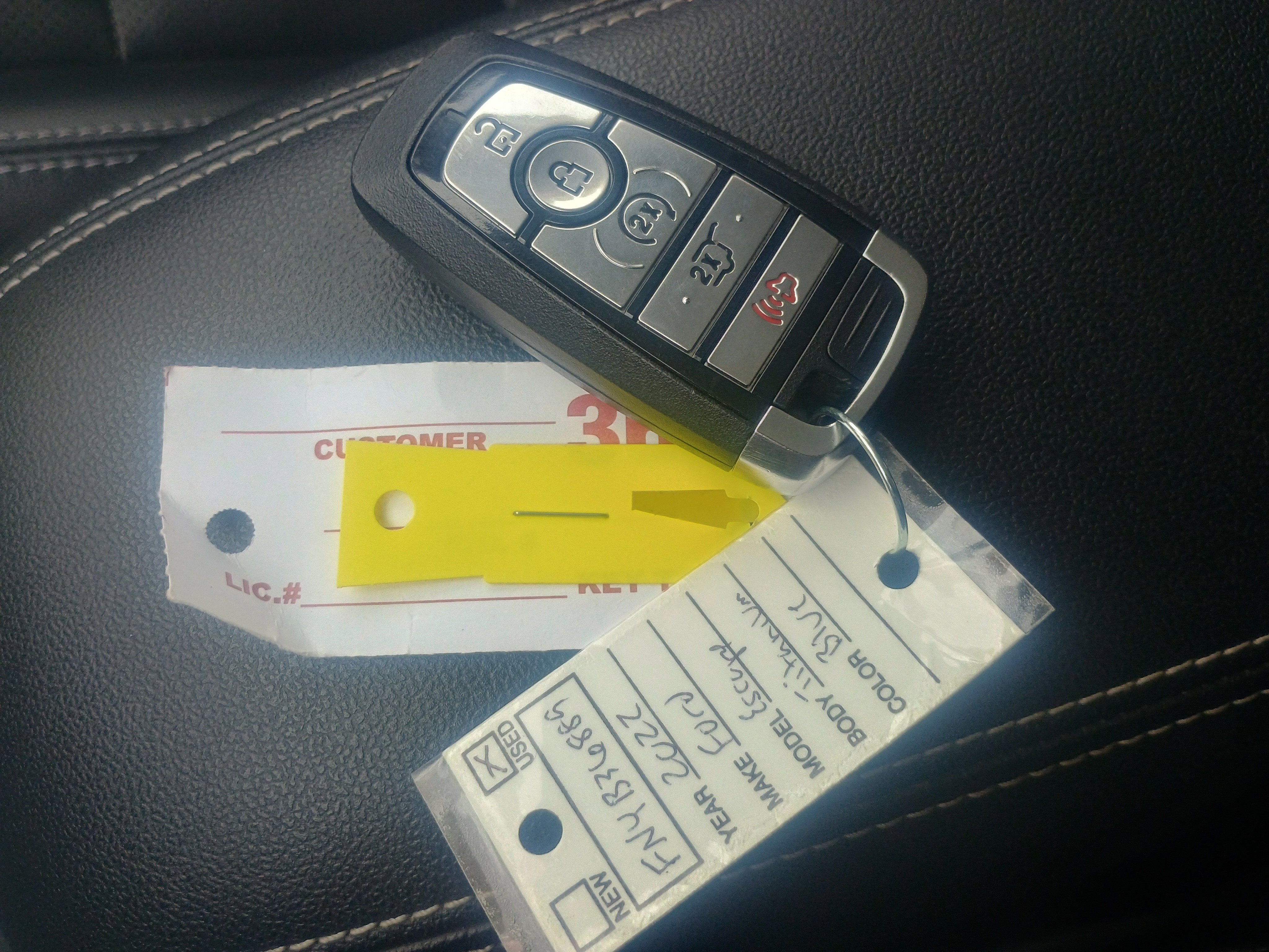 Certified 2022 Ford Escape Titanium w/ Class II Trailer Tow Package image 32