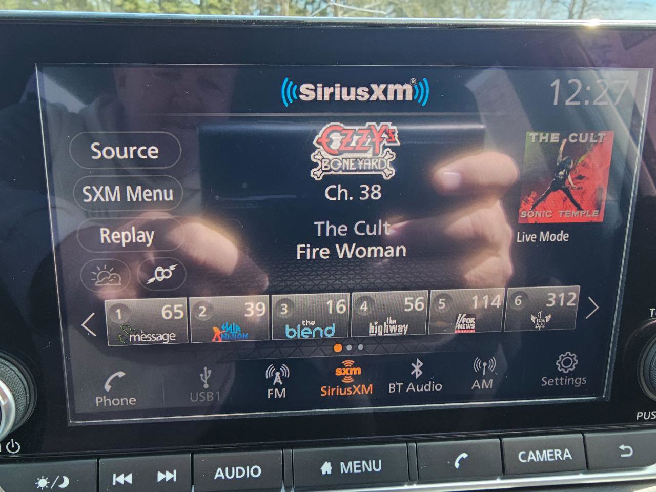 Used 2023 Nissan Rogue S image 36