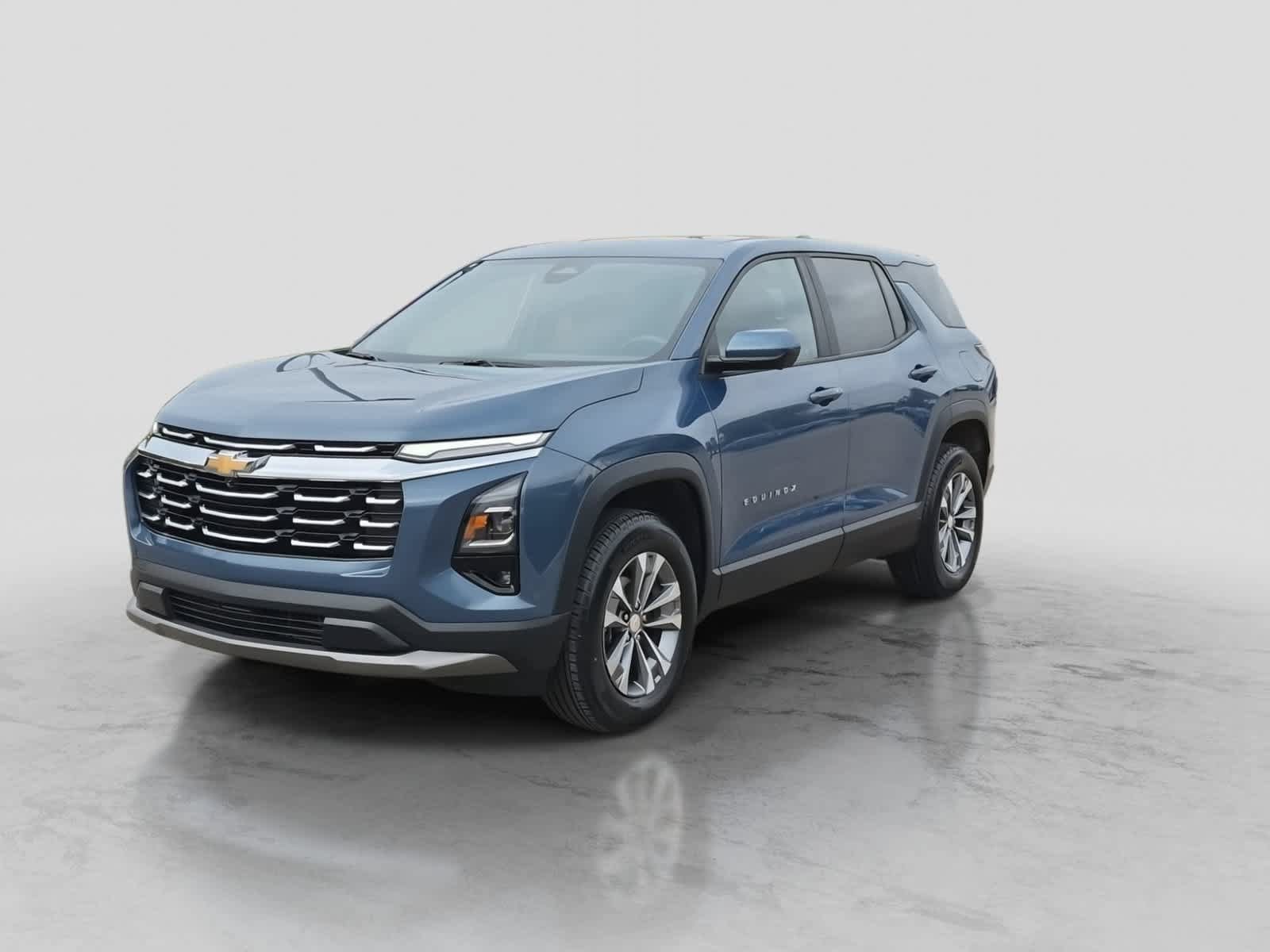 Used 2025 Chevrolet Equinox LT w/ Safety and Technology Package AWD/4WD image 4