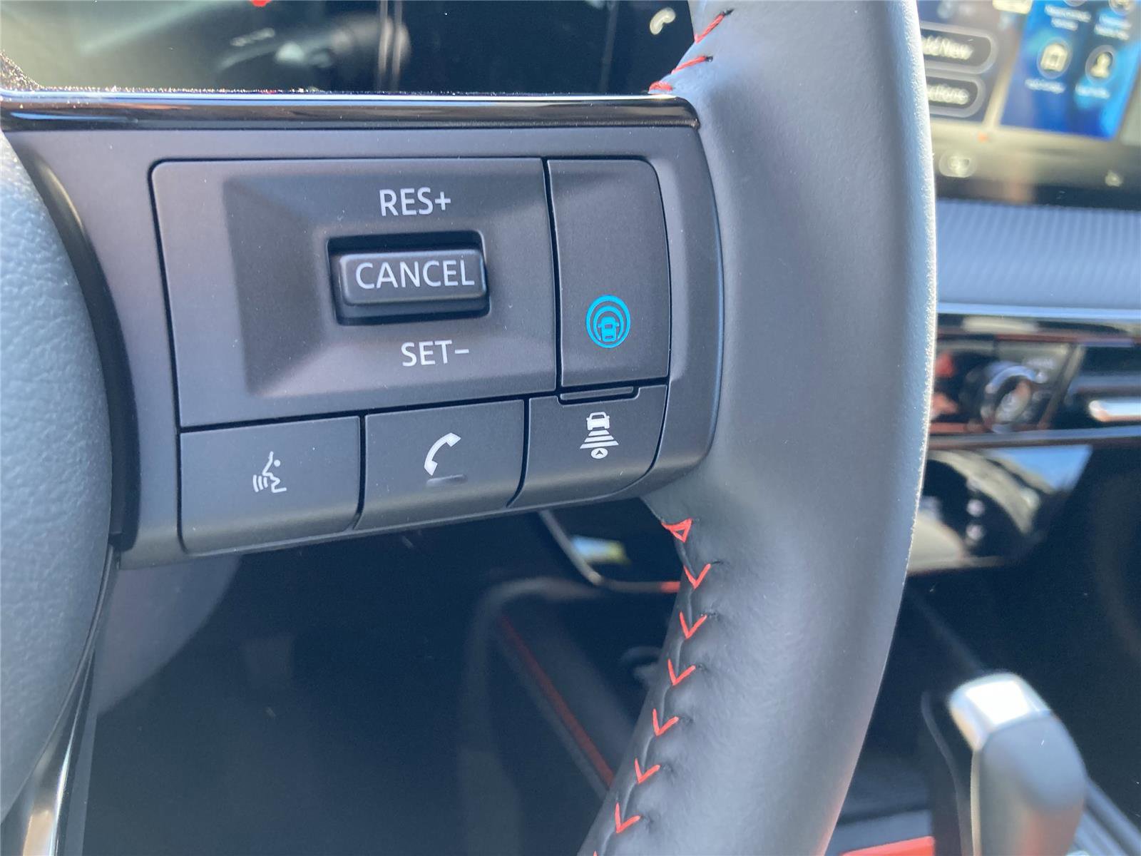 New 2026 Nissan Kicks SR image 19