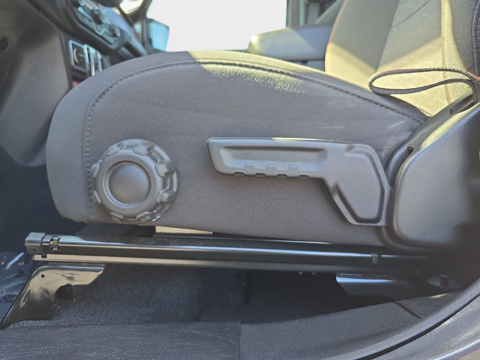 Used 2023 Jeep Gladiator Mojave AWD/4WD image 19