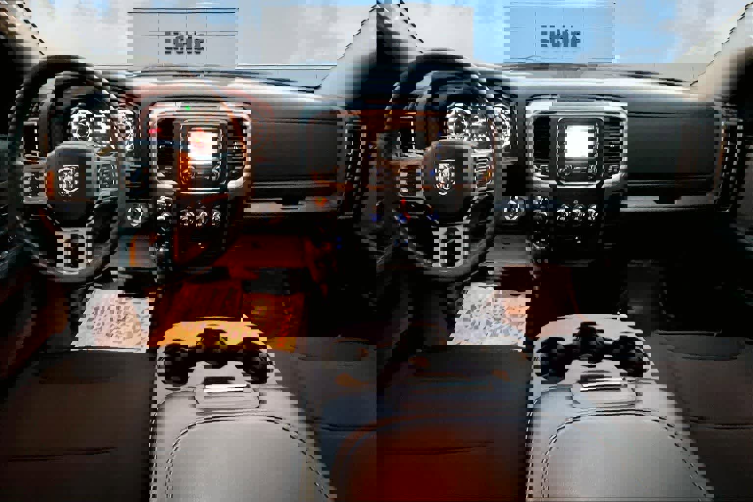 Used 2021 RAM 1500 Classic SLT image 10