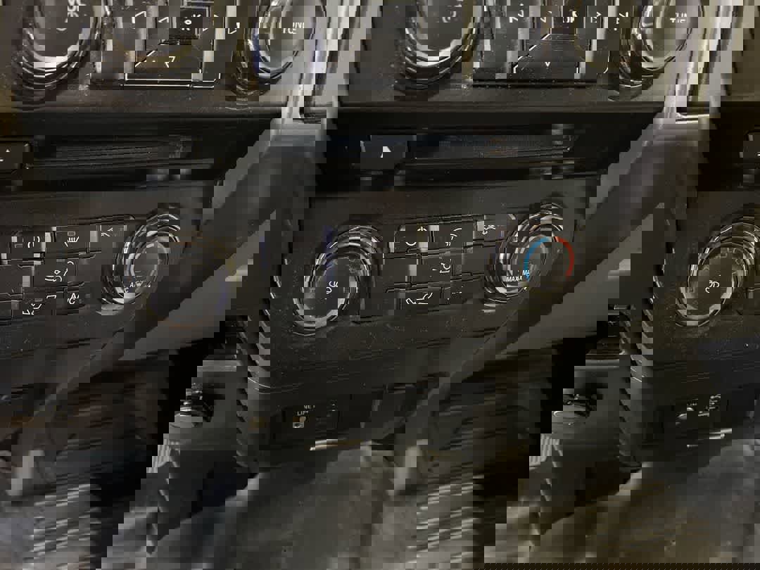 Used 2015 Ford F150 XLT w/ Trailer Tow Package image 18