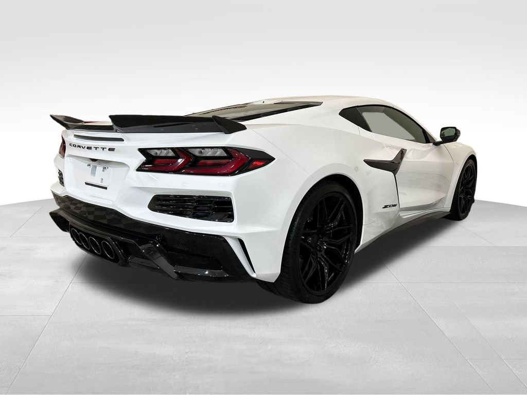 Used 2025 Chevrolet Corvette Z06 w/ Battery Protection Package RWD image 5