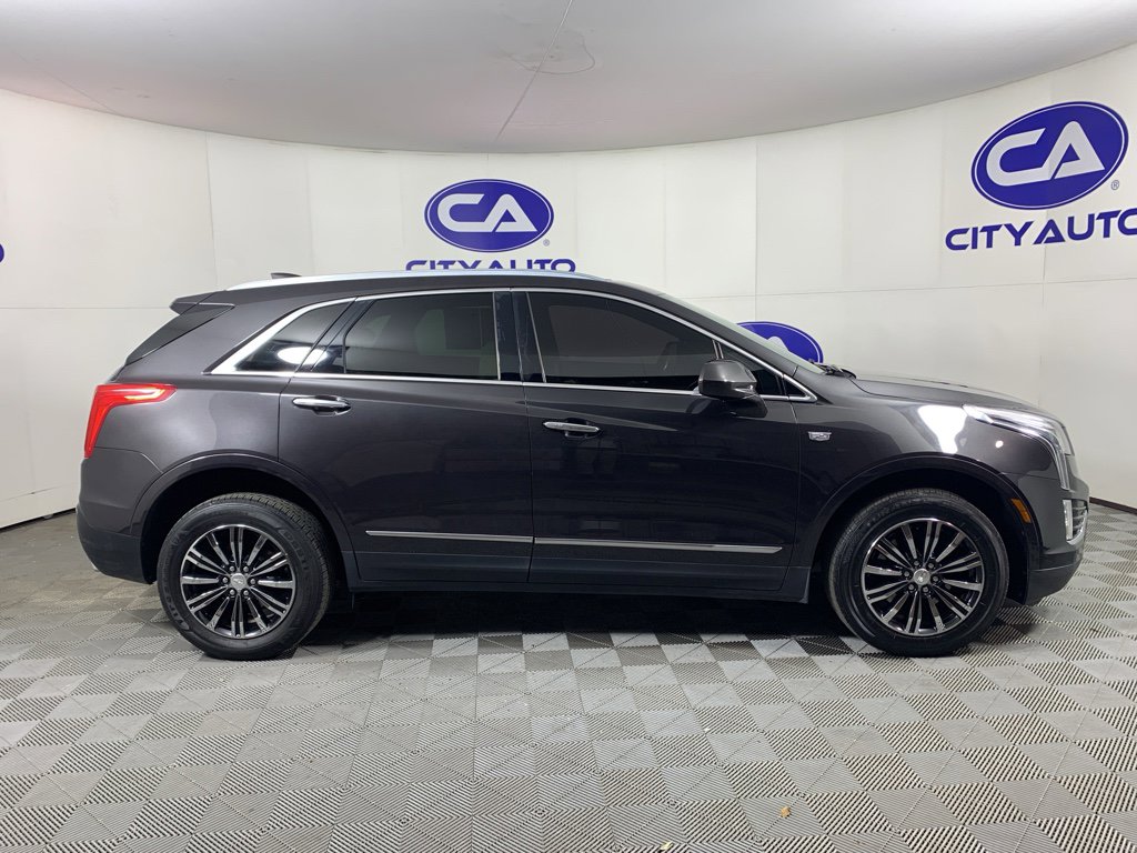 Used 2017 Cadillac XT5 Luxury w/ Driver Awareness Package image 2