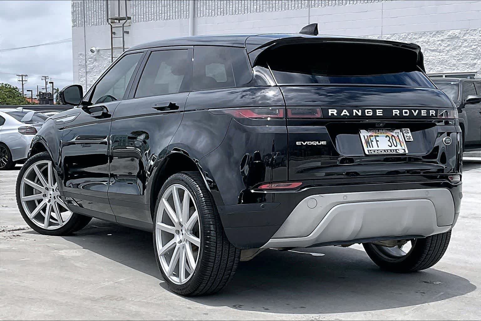 Used 2021 Land Rover Range Rover Evoque SE AWD/4WD image 3