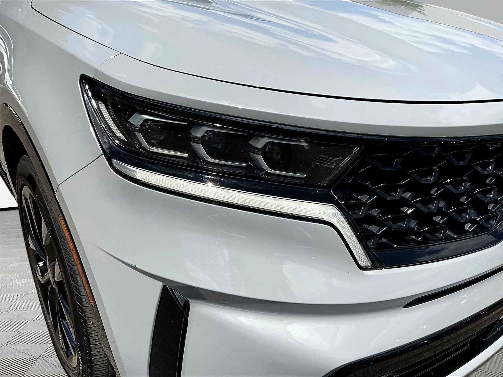 Used 2023 Kia Sorento SX FWD image 33