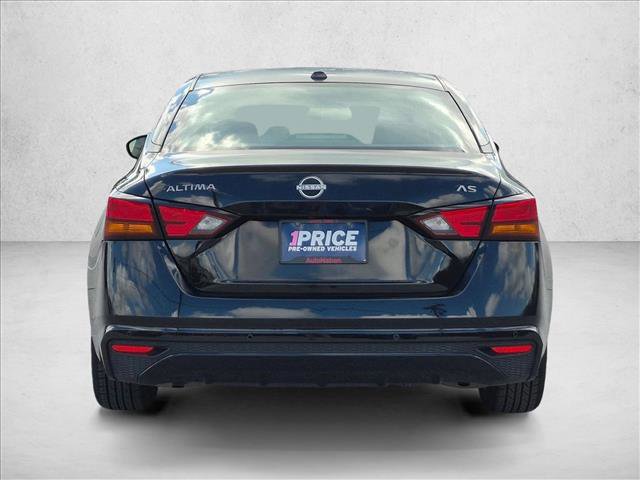 Used 2024 Nissan Altima 2.5 SV FWD image 7