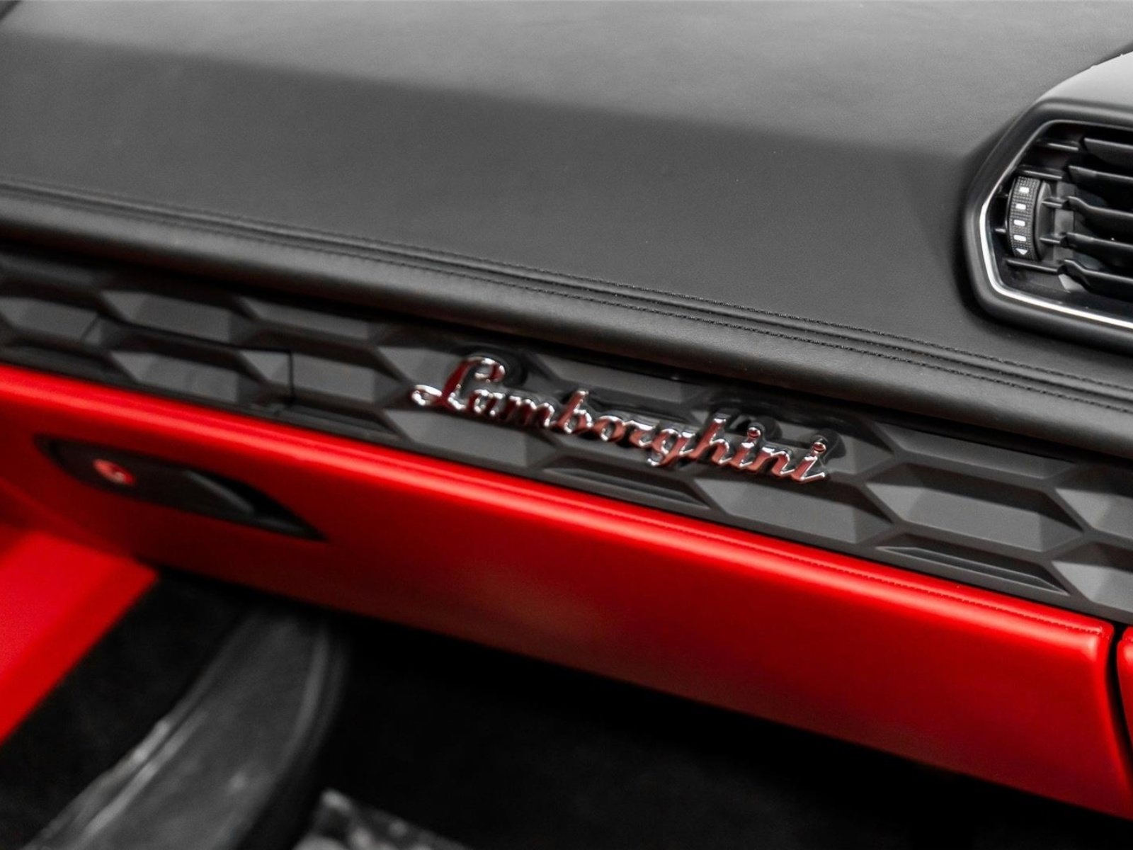 Used 2018 Lamborghini Huracan LP 580-2 image 45