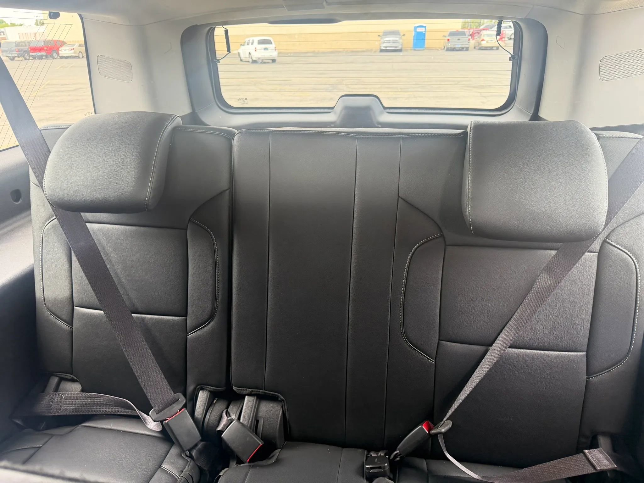 Used 2016 Chevrolet Suburban LT RWD image 11