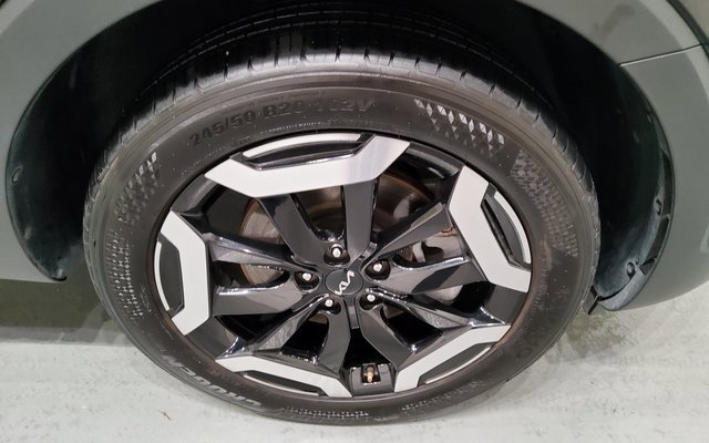 Used 2025 Kia Telluride S image 42