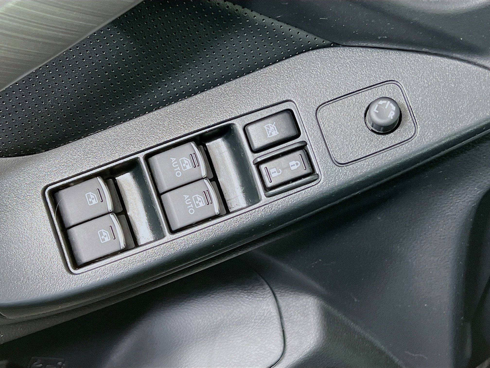 Used 2017 Subaru Forester 2.5i Limited w/ Popular Package #2 image 20