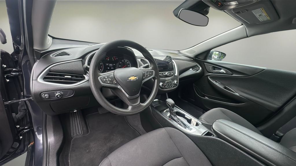 Used 2023 Chevrolet Malibu LT image 16