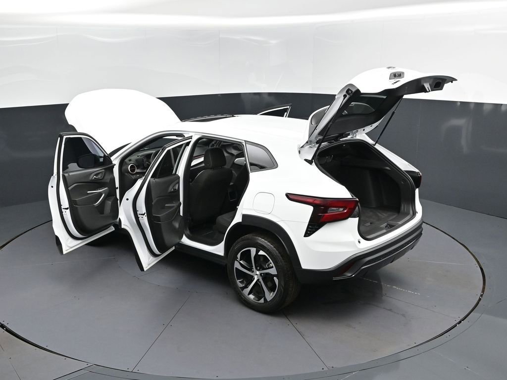 Used 2025 Chevrolet Trax RS w/ Sunroof Package image 46