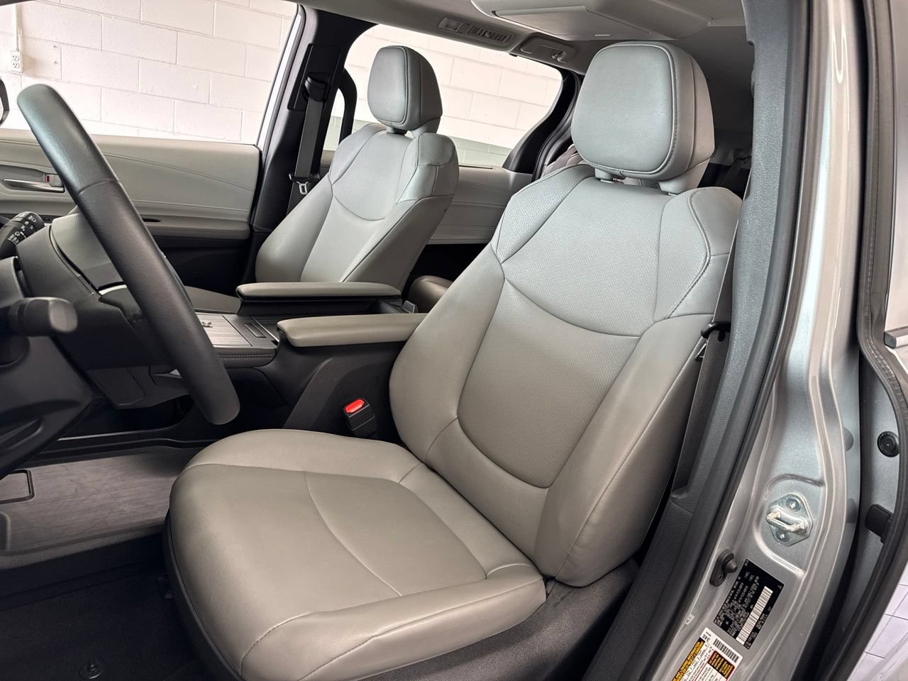 Certified 2025 Toyota Sienna XLE w/ XLE Plus Package AWD/4WD image 16