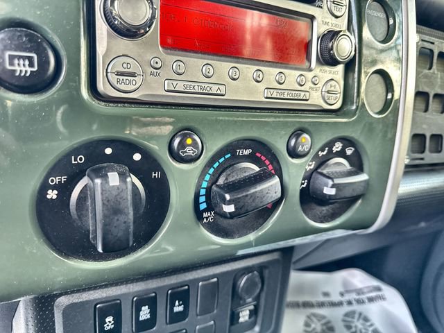 Used 2014 Toyota FJ Cruiser 4WD w/ Upgrade Package image 25