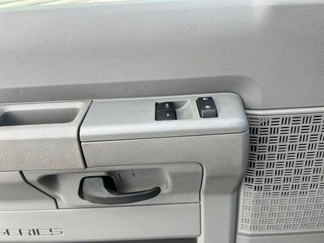 Used 2023 Ford E-450 and Econoline 450 Super Duty w/ Power Windows & Locks Group image 17