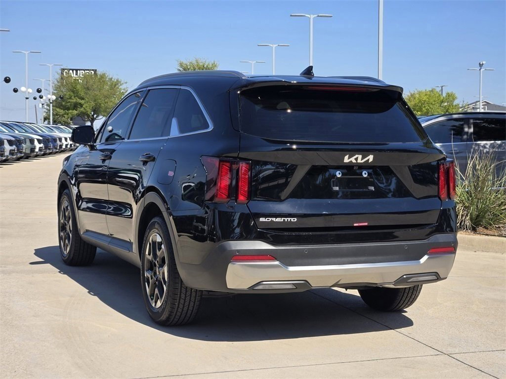 New 2025 Kia Sorento S w/ Panoramic Sunroof Package image 3
