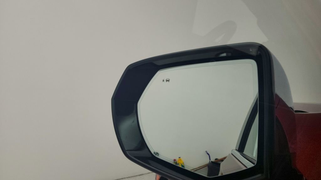 Used 2021 Chevrolet Suburban Premier image 16