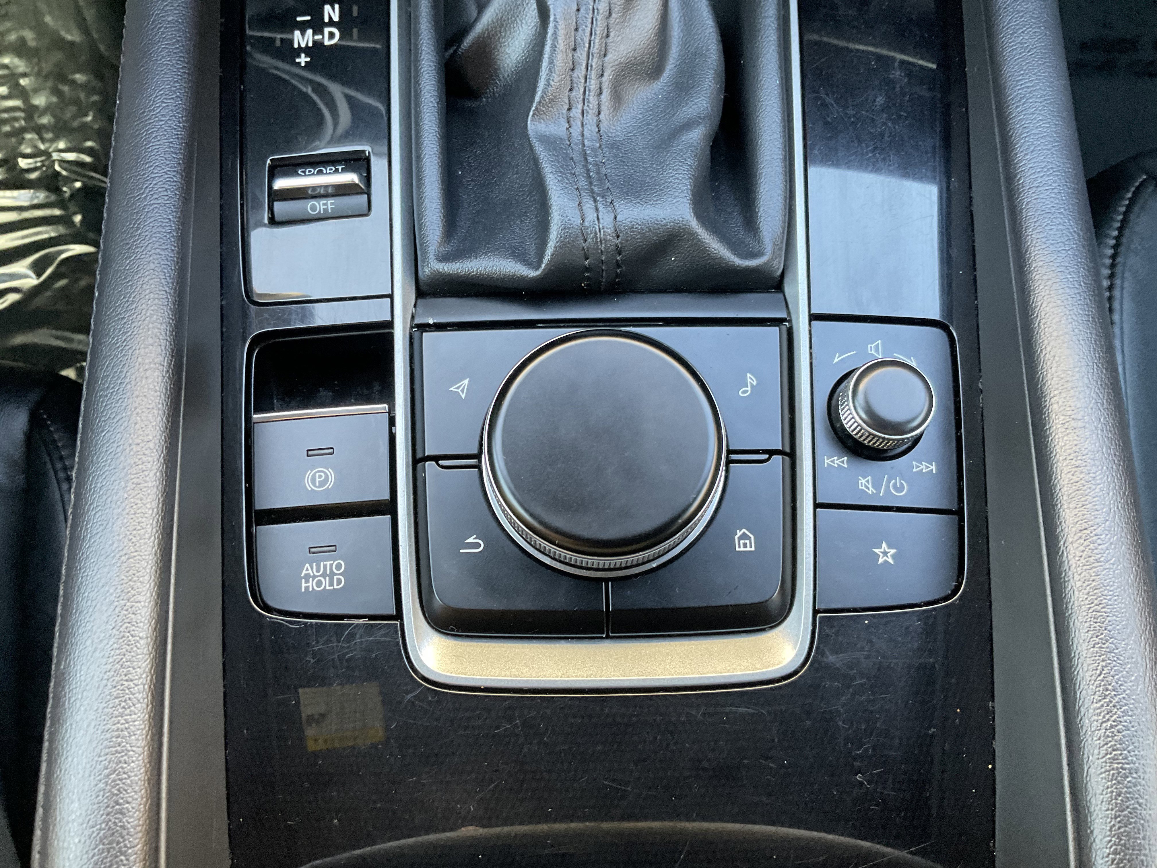 Used 2024 MAZDA MAZDA3 s FWD image 18