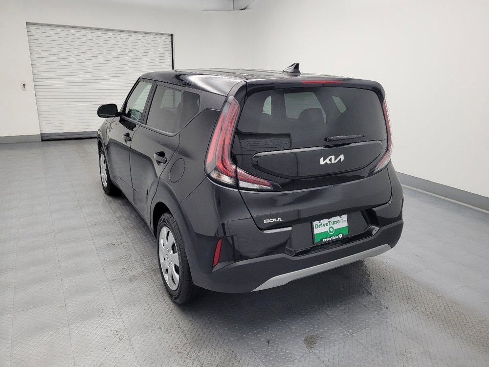 Used 2023 Kia Soul LX FWD image 5