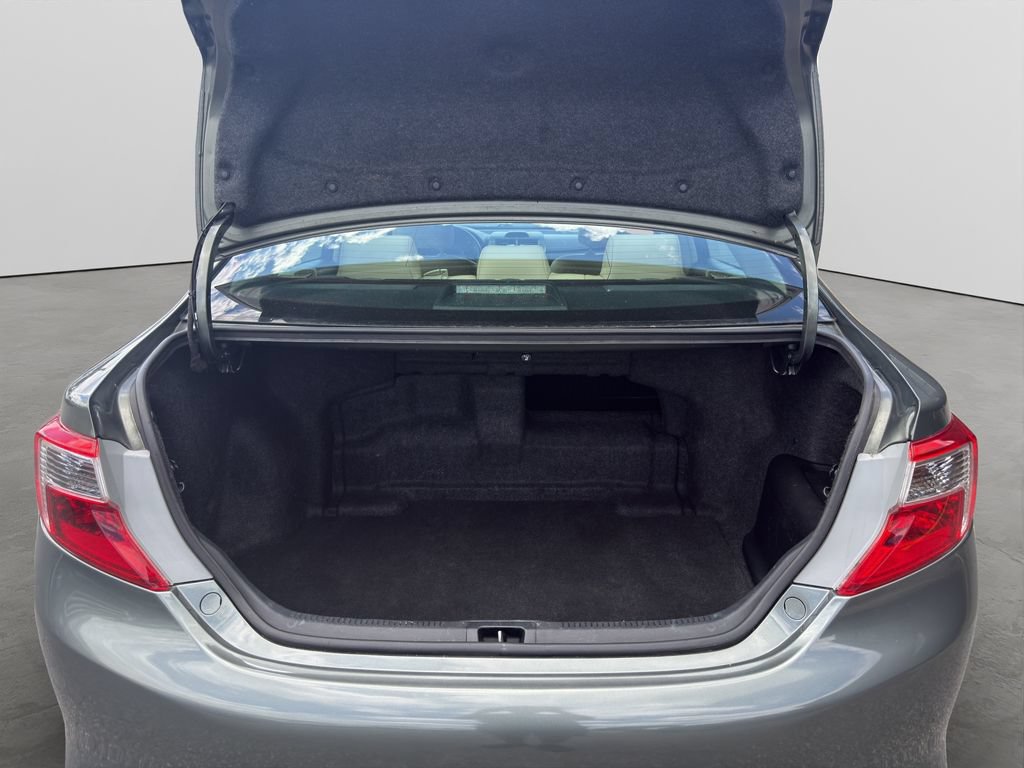 Used 2013 Toyota Camry XLE w/ Leather Pkg FWD image 23