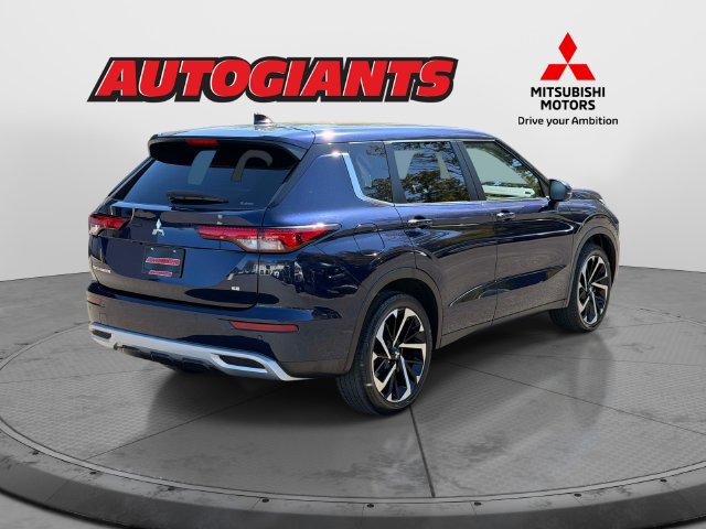 Used 2023 Mitsubishi Outlander SE AWD/4WD image 2