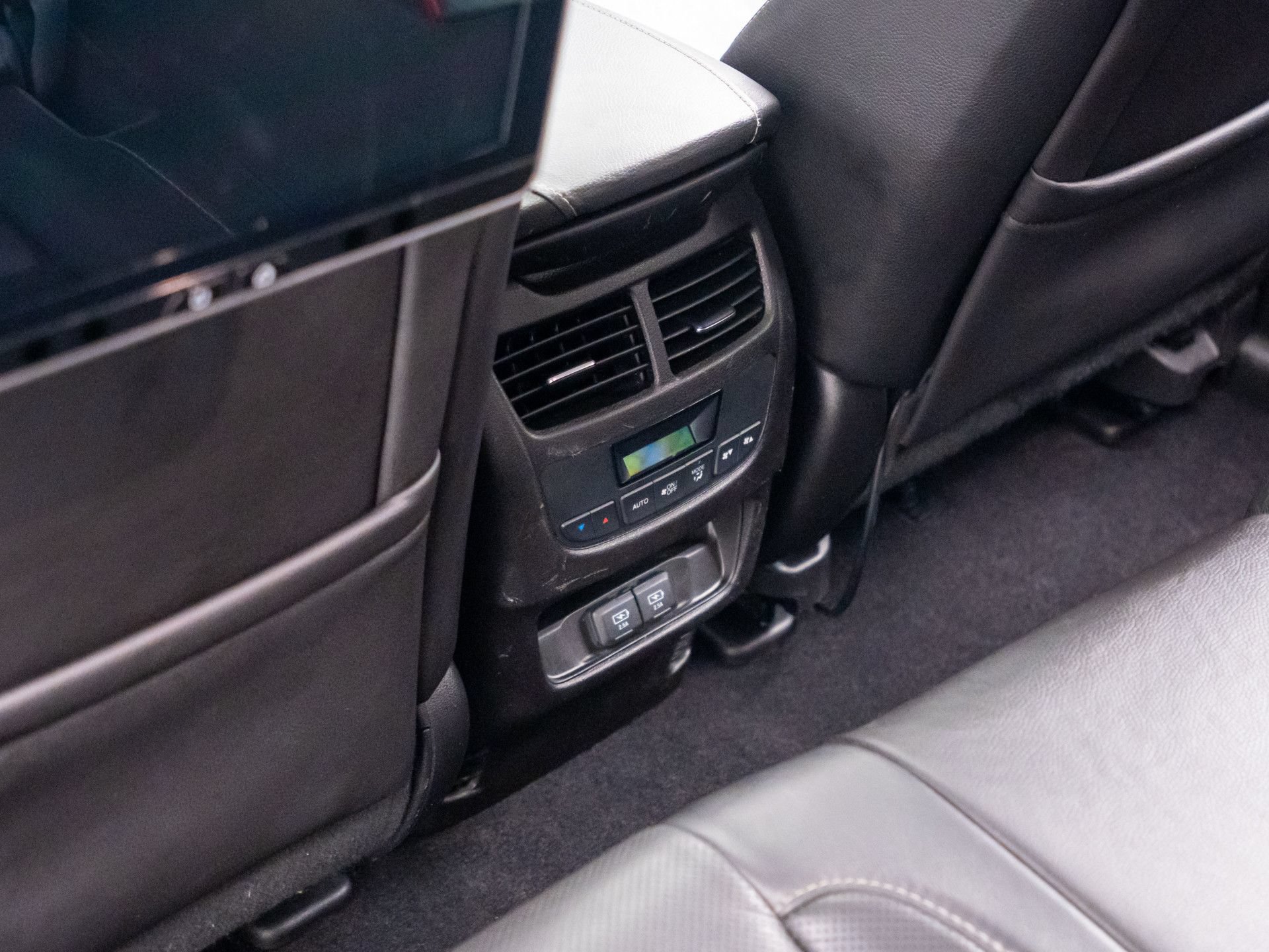 Used 2020 Acura MDX SH-AWD w/ Technology Package image 18