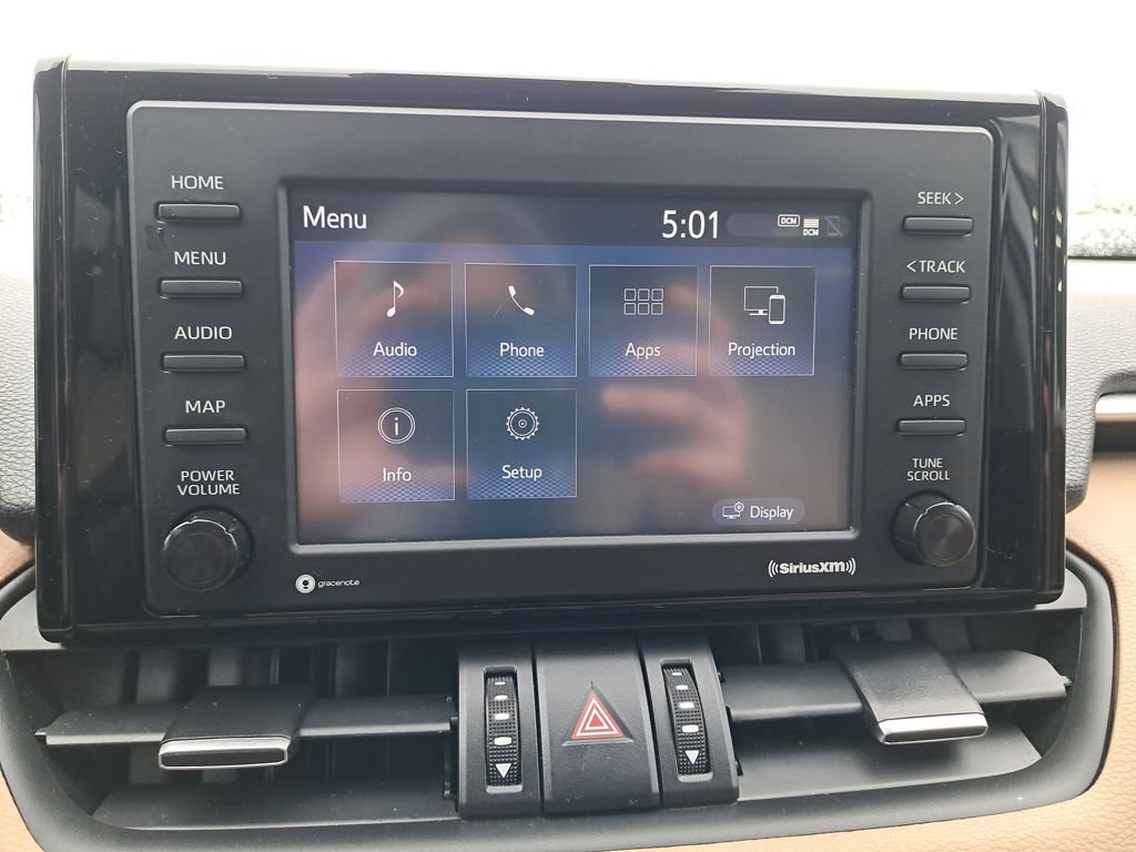 Used 2021 Toyota RAV4 XLE Premium image 21