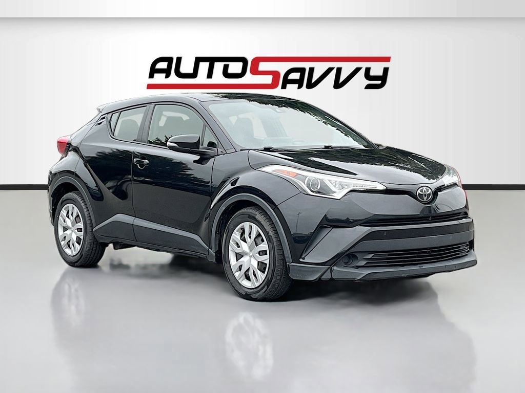 Used 2019 Toyota C-HR LE FWD image 1