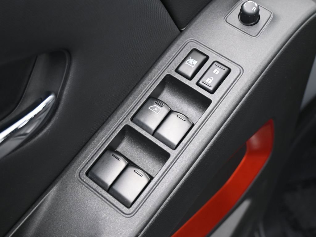 Used 2022 Nissan Frontier Pro-X image 28