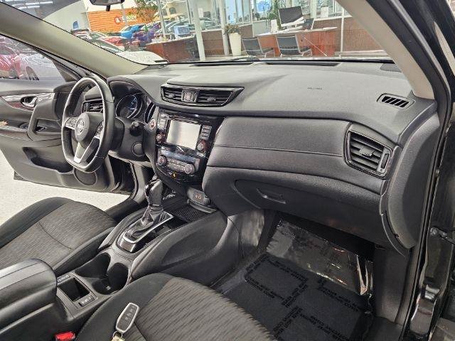 Used 2018 Nissan Rogue SV AWD/4WD image 9