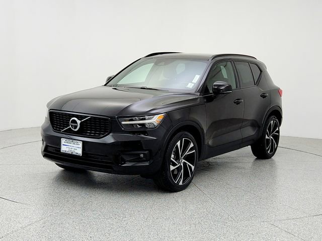 Used 2021 Volvo XC40 T5 R-Design w/ Advanced Package
