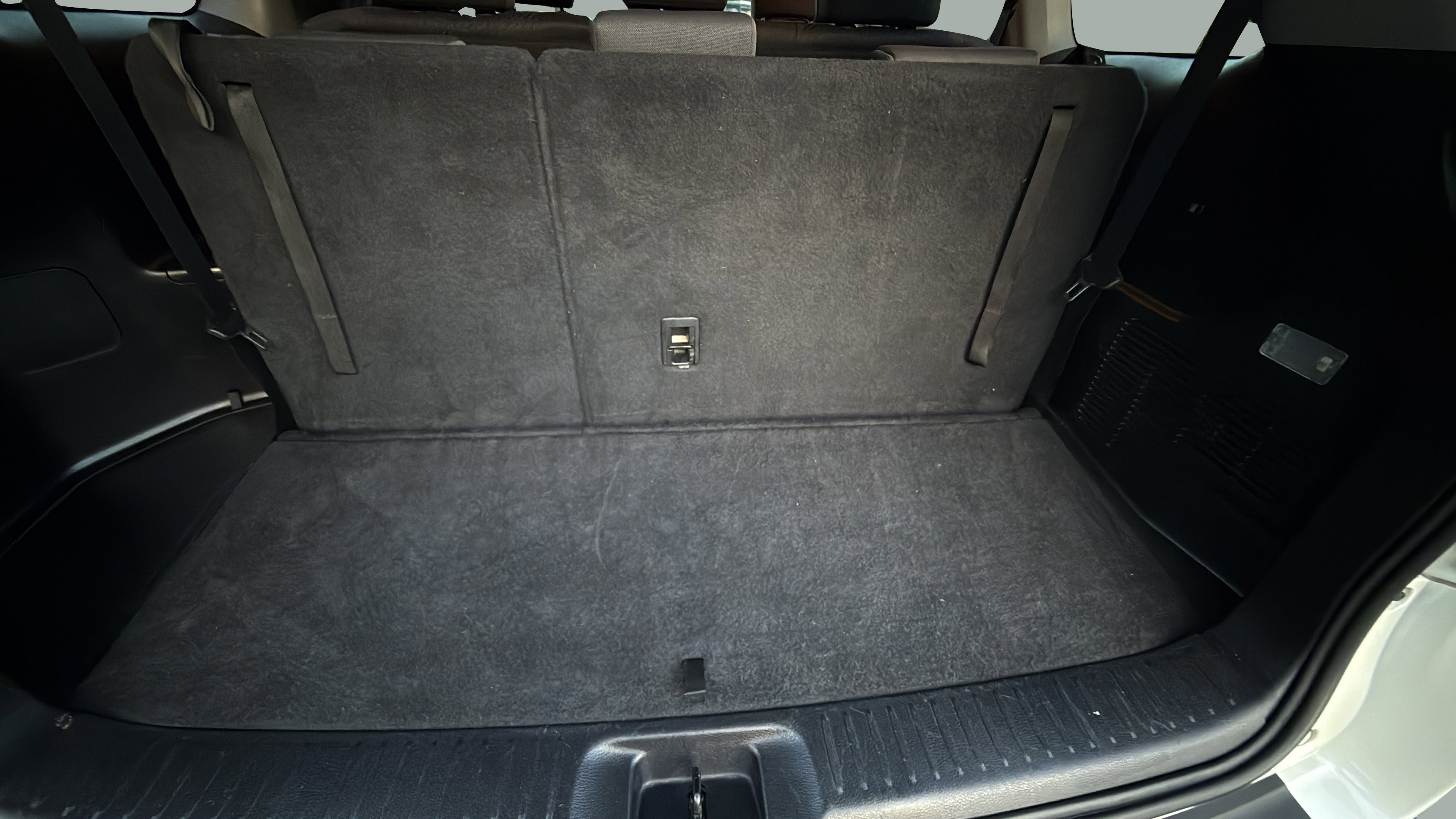 Used 2019 Toyota Highlander LE FWD image 36