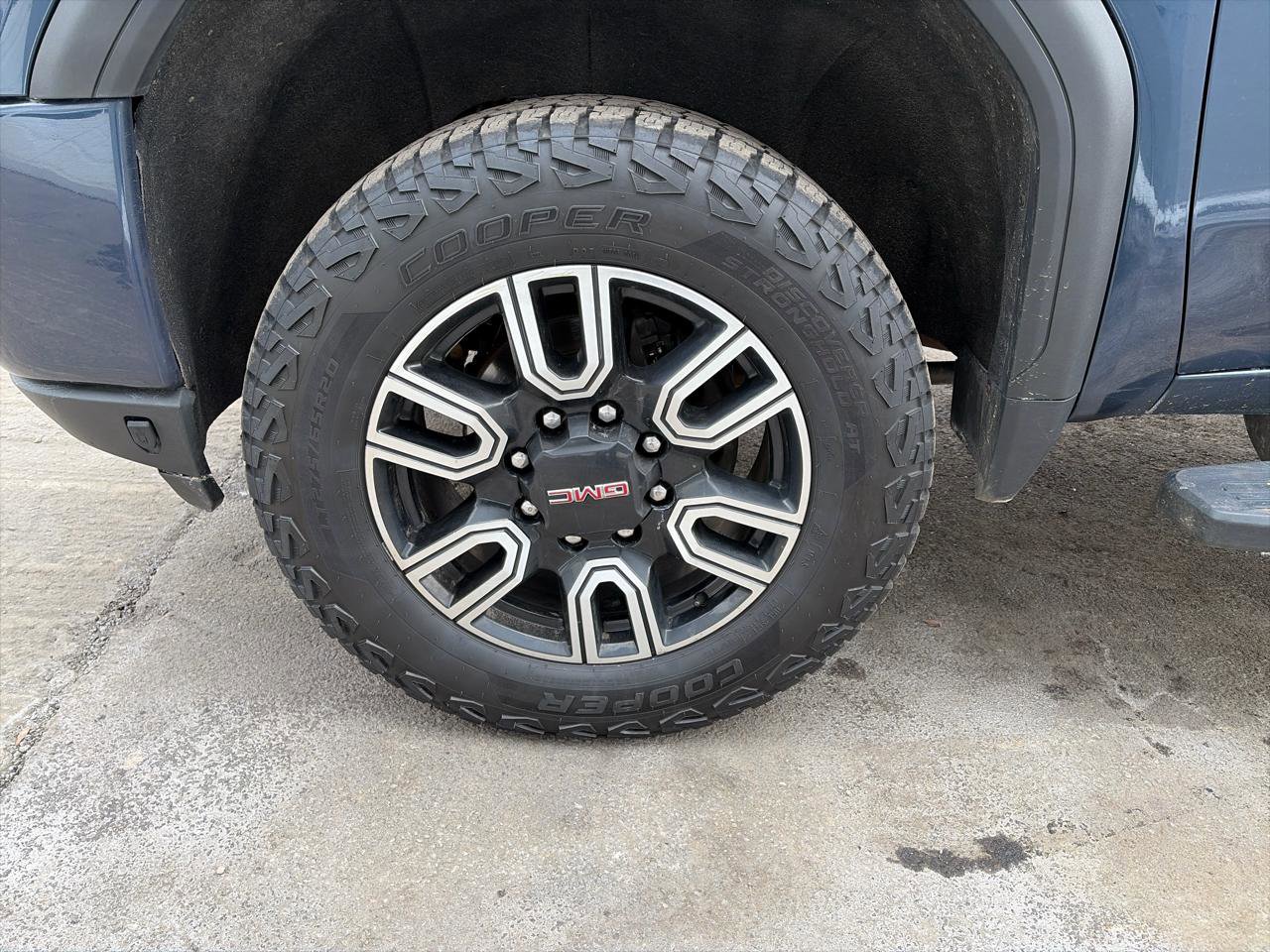 Used 2022 GMC Sierra 2500 AT4 w/ Gooseneck/5TH Wheel Package image 14