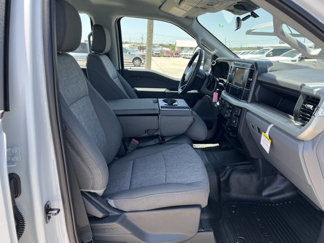 New 2025 Ford F250 XL w/ XL Chrome Package image 11