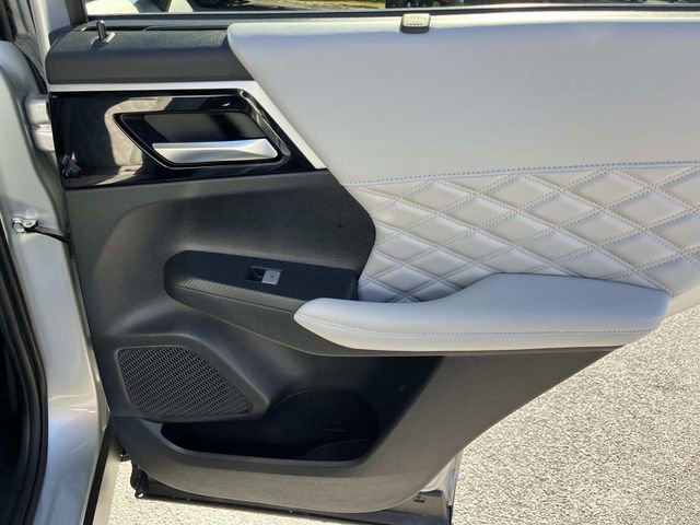 Used 2024 Mitsubishi Outlander SEL AWD/4WD image 25