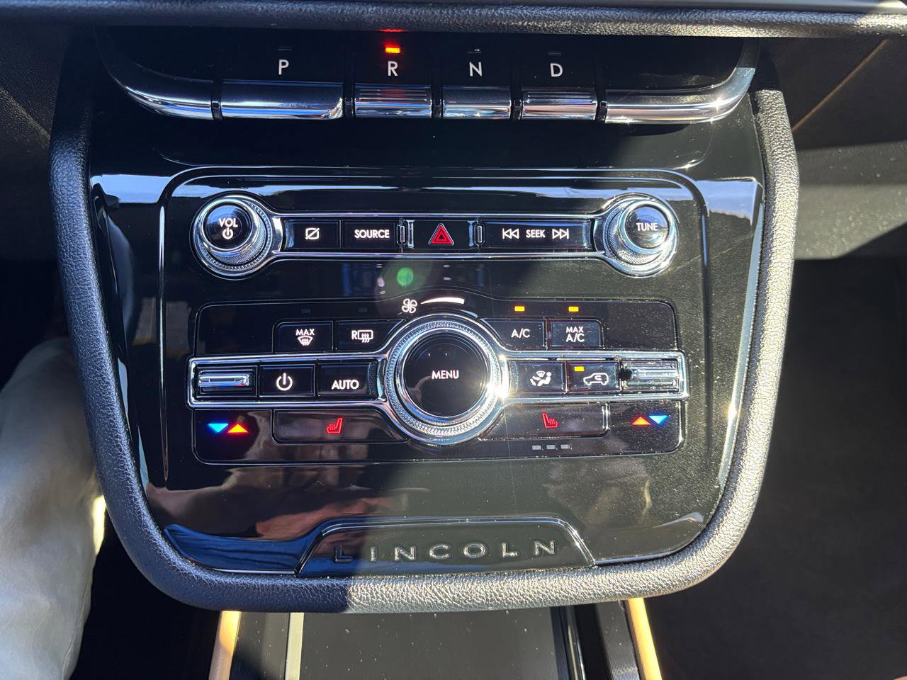 Used 2021 Lincoln Corsair Reserve image 23