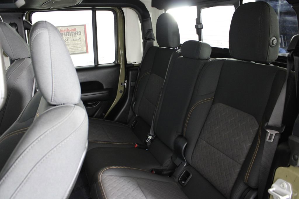 Used 2026 Jeep Gladiator Mojave image 19