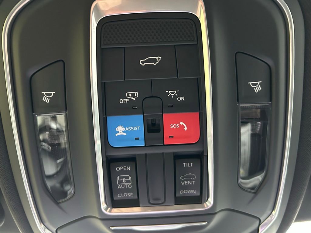 New 2026 Jeep Grand Cherokee Altitude AWD/4WD image 27