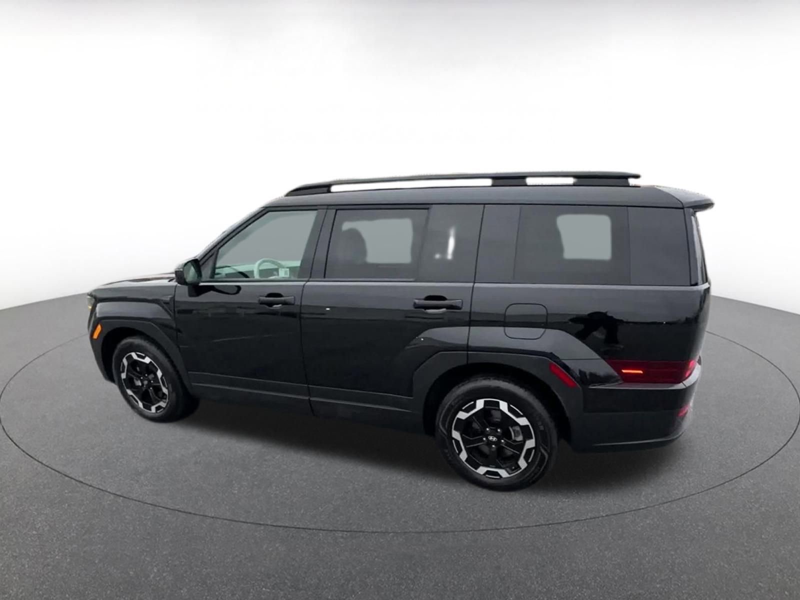 Used 2025 Hyundai Santa Fe SEL image 10