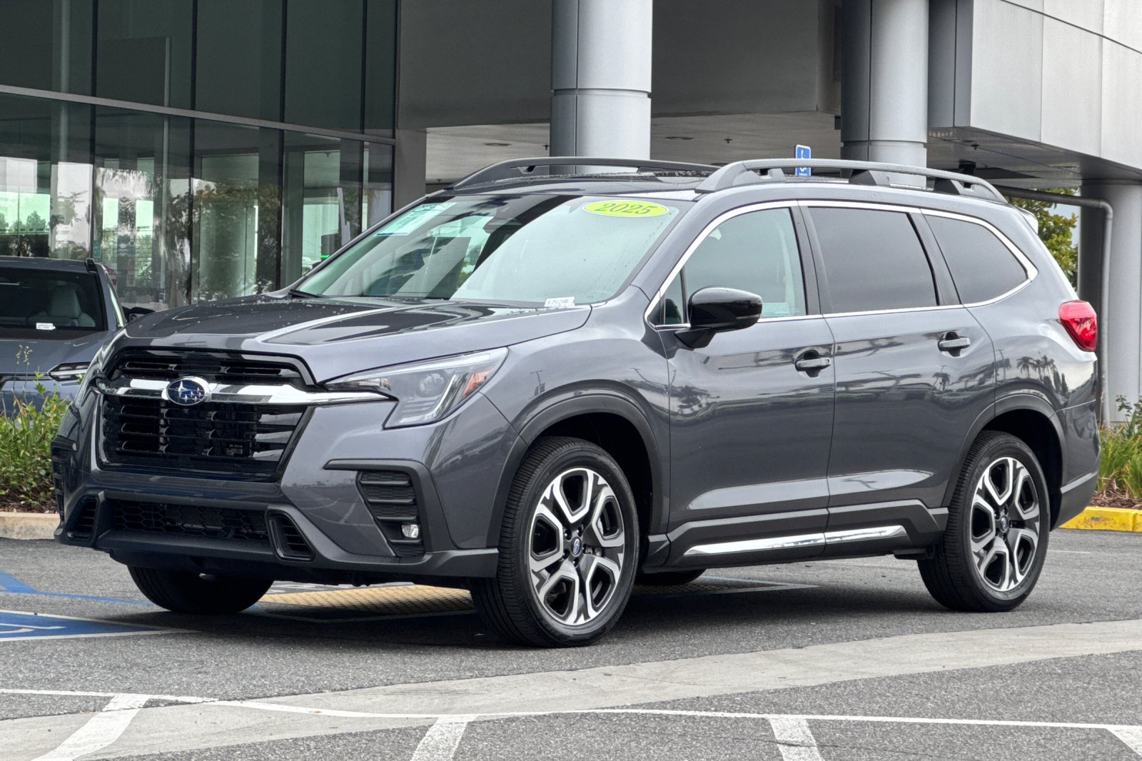 Used 2025 Subaru Ascent Limited AWD/4WD image 8