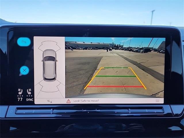 New 2025 Volkswagen Atlas Cross Sport SE image 21