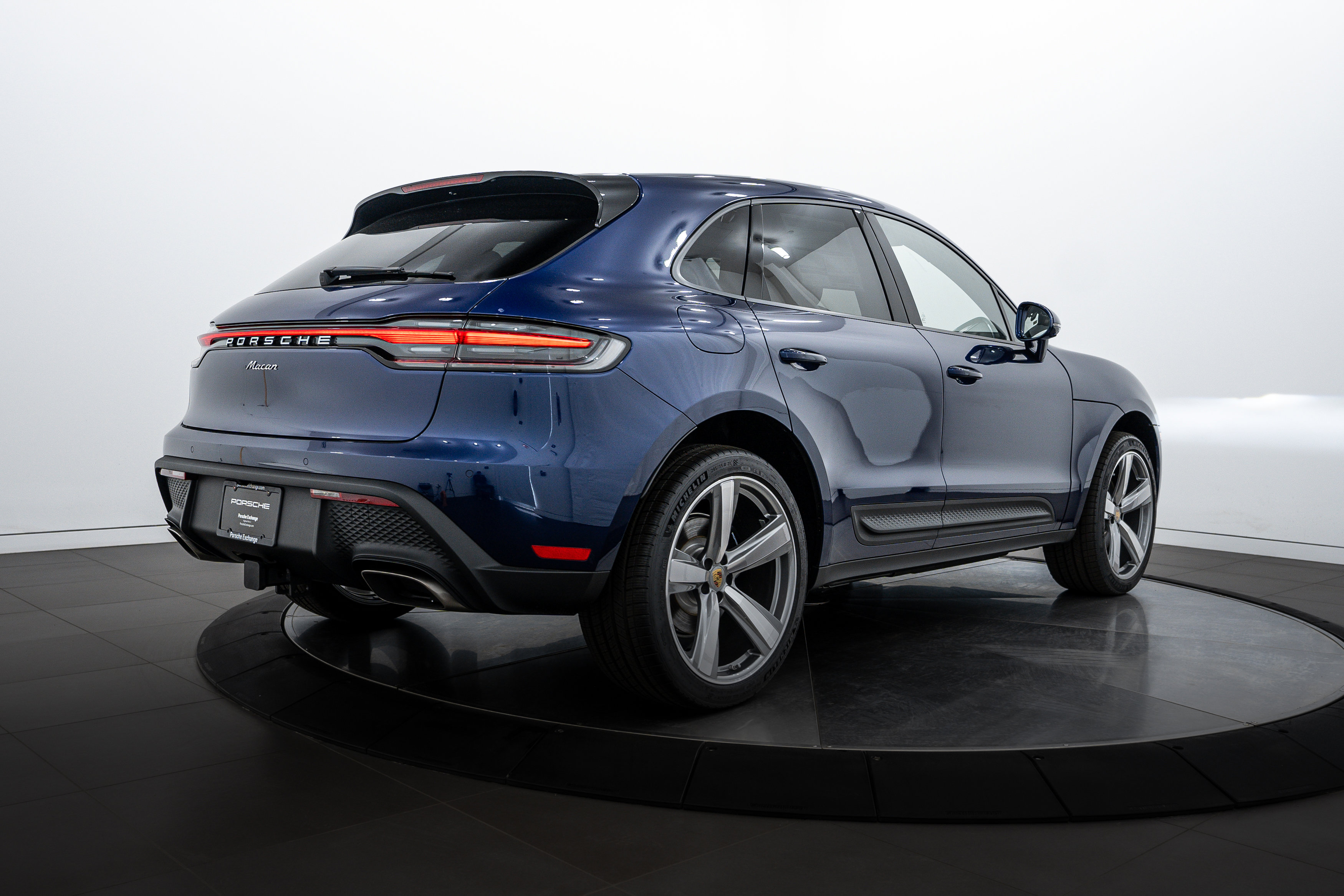 New 2025 Porsche Macan image 7